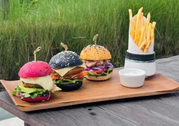 Hamburger The View Restaurant Bali